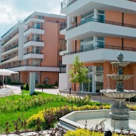 Grand Kamelia Sunny Apartment *